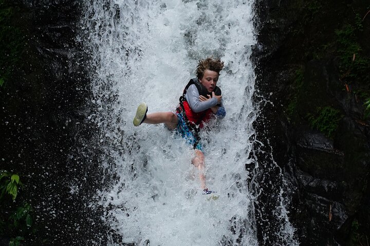 Heldagstur til vandfaldseventyr i Quepos, Costa Rica, med jungle, vandfald og strande, foto 26 | wizardtrip