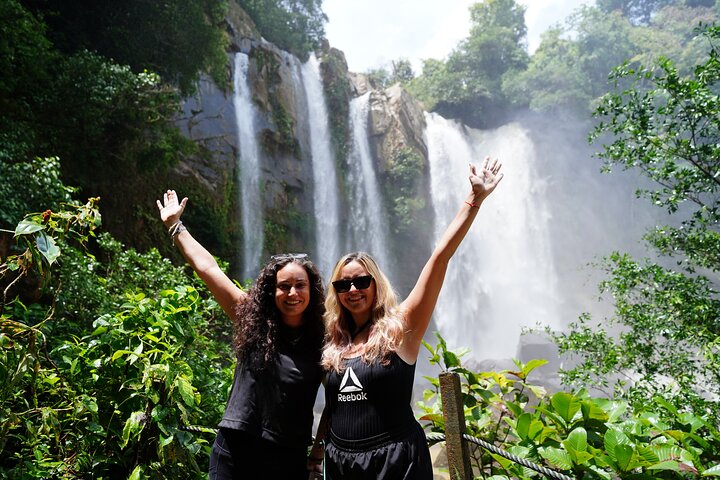 Explore the stunning Nauyaca Waterfalls on a guided tour from Quepos, Costa Rica, photo 6 | wizardtrip