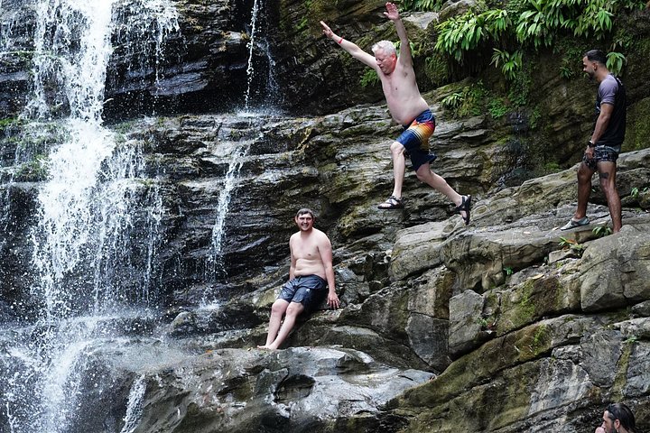 Explore the stunning Nauyaca Waterfalls on a guided tour from Quepos, Costa Rica, photo 18 | wizardtrip