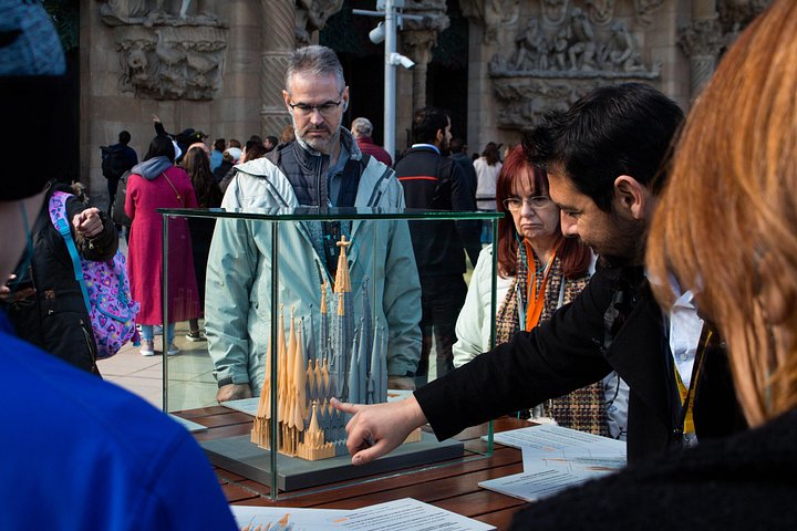 Guidet tur i Park Güell og Sagrada Familia i Barcelona, der viser Gaudís modernistiske arkitektur, foto 10 | wizardtrip