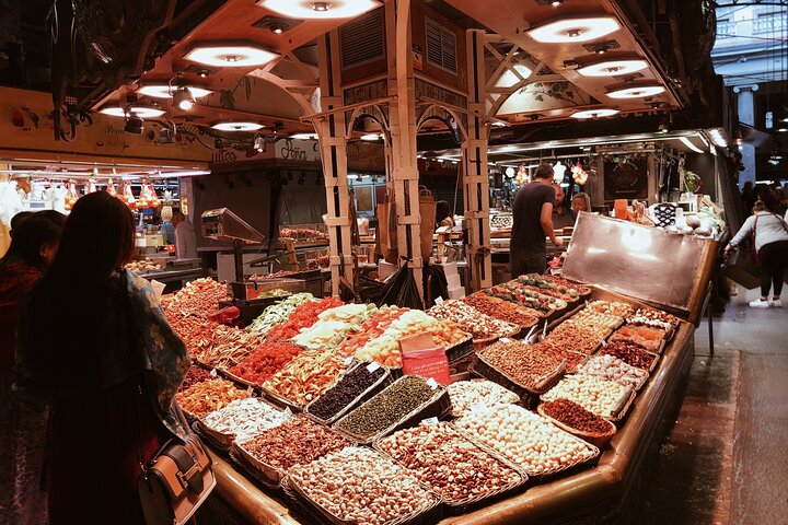 Heldagstur i Barcelona med ikoniske vartegn, herunder Sagrada Familia, Park Guell og Montjuic, foto 13 | wizardtrip