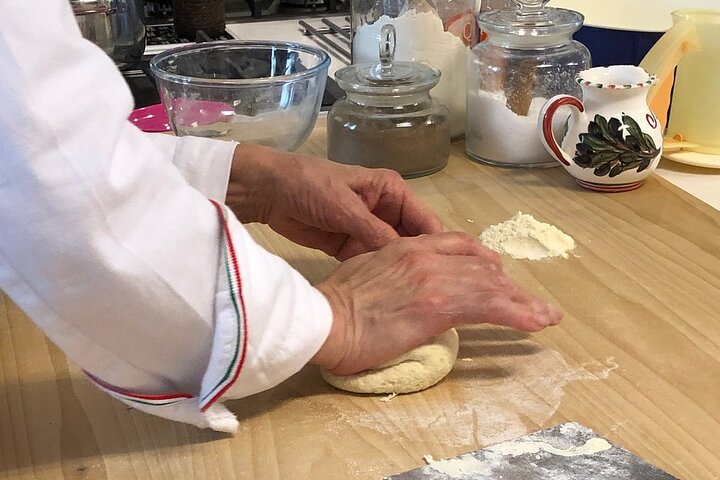 Cours de cuisine toscane à Sienne avec pâtes faites maison, vin et dîner | wizardtrip