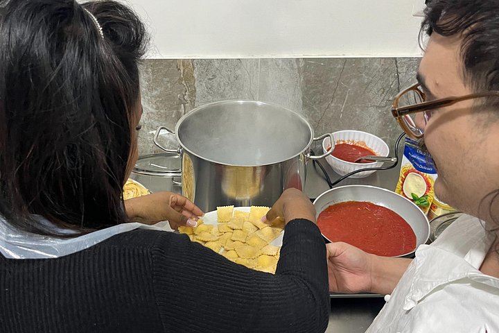 Clase práctica de pasta y tiramisú en Nápoles con chefs locales, foto 6 | wizardtrip