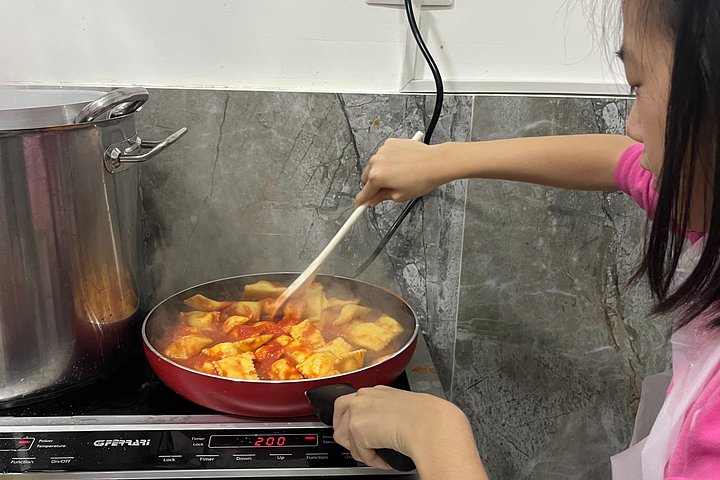 Clase práctica de pasta y tiramisú en Nápoles con chefs locales, foto 12 | wizardtrip