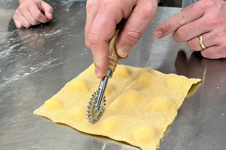 Clase práctica de pasta y tiramisú en Nápoles con chefs locales, foto 16 | wizardtrip