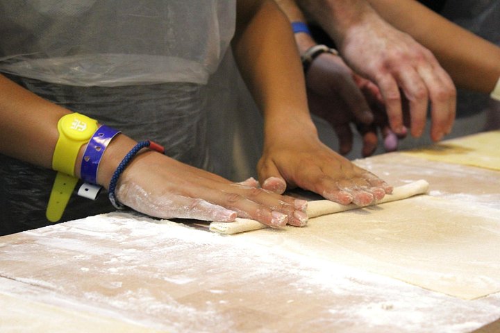 Clase práctica de pasta y tiramisú en Nápoles con chefs locales, foto 22 | wizardtrip