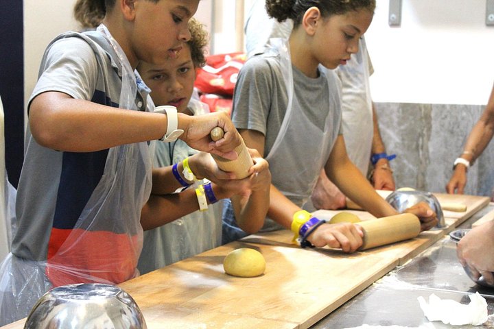 Clase práctica de pasta y tiramisú en Nápoles con chefs locales, foto 30 | wizardtrip