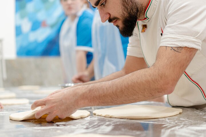 Impara a fare l'autentica pizza e il tiramisù a Napoli con uno chef locale, foto 20 | wizardtrip