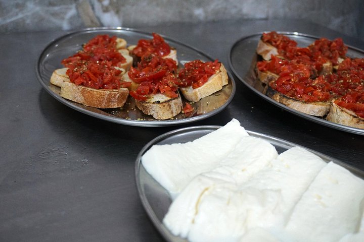 Impara a fare l'autentica pizza e il tiramisù a Napoli con uno chef locale, foto 24 | wizardtrip