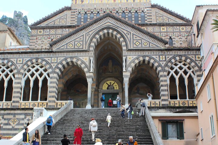 Tour panoramico di piccolo gruppo di Sorrento, Positano e Costiera Amalfitana da Napoli con giro in barca, foto 9 | wizardtrip