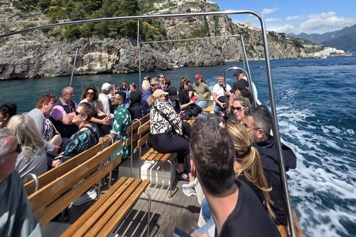 Tour panoramico di piccolo gruppo di Sorrento, Positano e Costiera Amalfitana da Napoli con giro in barca, foto 12 | wizardtrip