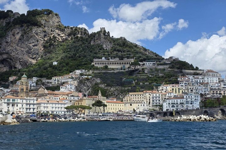 Tour panoramico di piccolo gruppo di Sorrento, Positano e Costiera Amalfitana da Napoli con giro in barca, foto 27 | wizardtrip