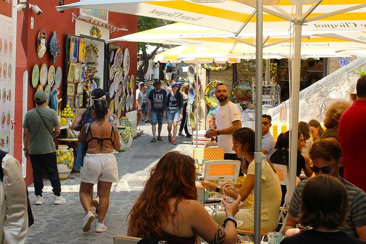 Tour panoramico di piccolo gruppo di Sorrento, Positano e Costiera Amalfitana da Napoli con giro in barca, foto 36 | wizardtrip