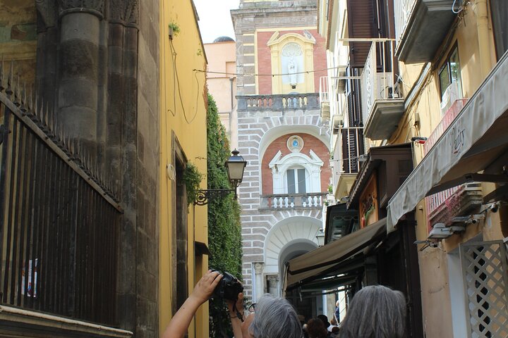 Tour panoramico di piccolo gruppo di Sorrento, Positano e Costiera Amalfitana da Napoli con giro in barca, foto 44 | wizardtrip