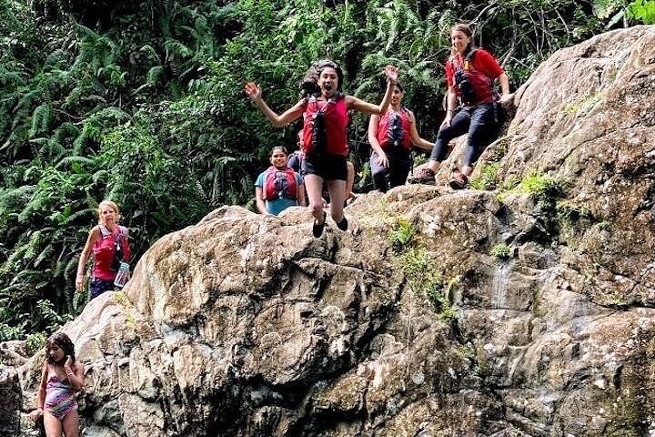 Explore as cascatas da floresta tropical El Yunque e reme pela baía bioluminescente de Fajardo num tour de um dia em Porto Rico, foto 28 | wizardtrip