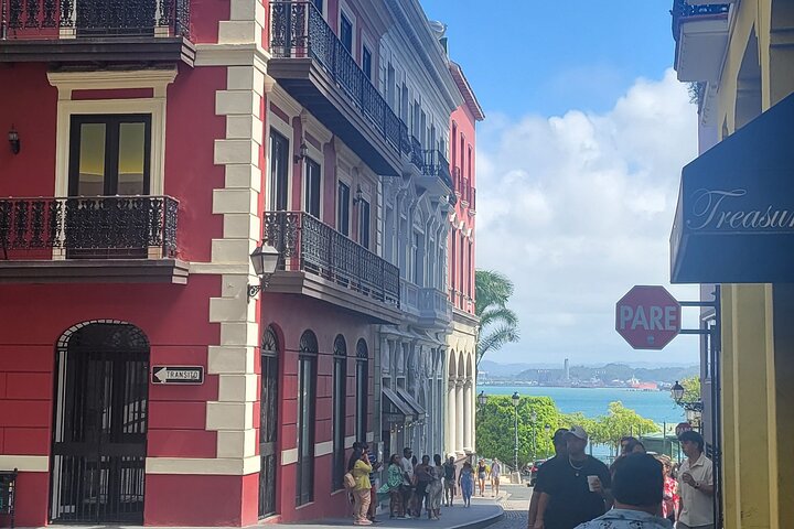En guidad stadsvandring som utforskar de historiska gatorna och landmärkena i Old San Juan, Puerto Rico, foto 6 | wizardtrip