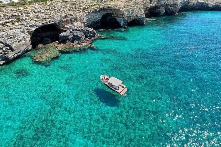 3 Hour Group Boat Tour to the Caves of Santa Maria di Leuca | wizardtrip