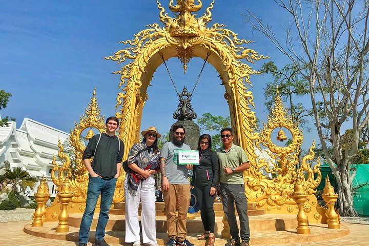 Ein malerischer Tagesausflug von Chiang Mai zur Erkundung des Weißen Tempels, des Blauen Tempels und des Roten Tempels in Chiang Rai, Foto 20 | wizardtrip