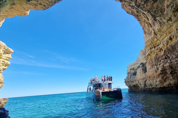 Benagil Caves and Coastline Tour from Albufeira | wizardtrip