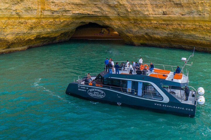 Bådtur, der udforsker de fantastiske huler og kystlinje ved Albufeira, Portugal, foto 12 | wizardtrip