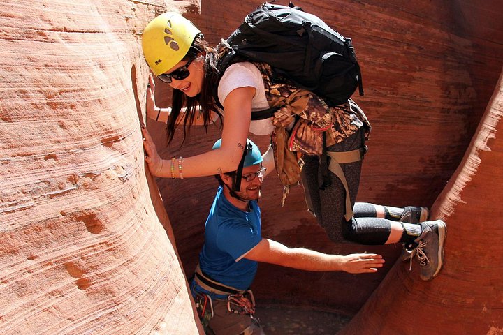 Oplev spændende canyoning med rapelling i slot-canyons i East Zion, Utah, foto 7 | wizardtrip