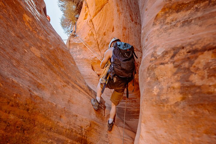 Oplev spændende canyoning med rapelling i slot-canyons i East Zion, Utah, foto 8 | wizardtrip