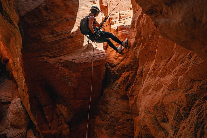 Oplev spændende canyoning med rapelling i slot-canyons i East Zion, Utah, foto 12 | wizardtrip