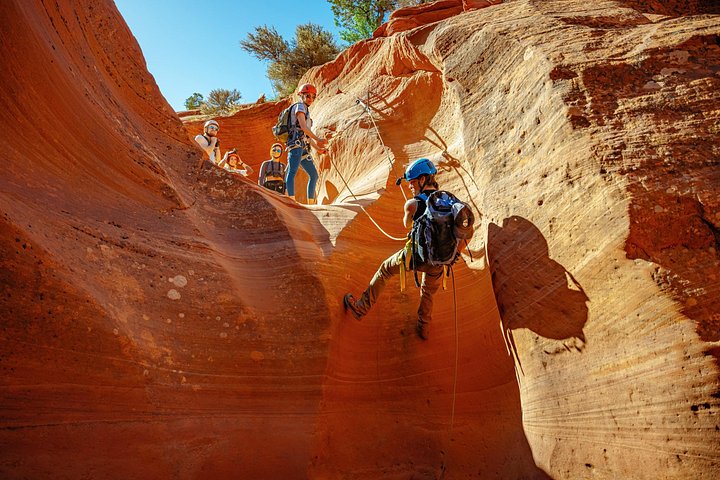 Oplev spændende canyoning med rapelling i slot-canyons i East Zion, Utah, foto 22 | wizardtrip