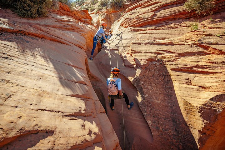 Oplev spændende canyoning med rapelling i slot-canyons i East Zion, Utah, foto 23 | wizardtrip