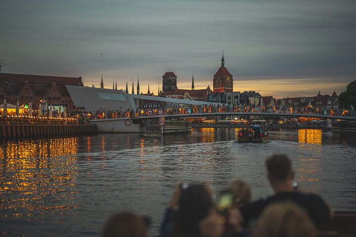 Passeio de barco histórico em Gdansk, explorando o Rio Motława e o estaleiro, foto 7 | wizardtrip