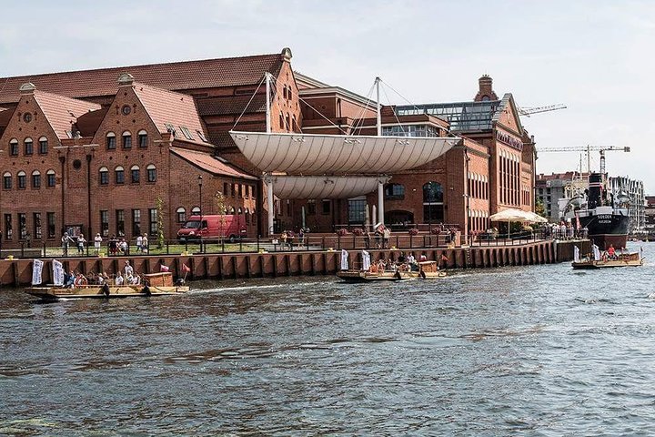 Passeio de barco histórico em Gdansk, explorando o Rio Motława e o estaleiro, foto 10 | wizardtrip
