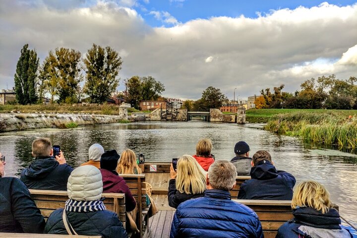 Passeio de barco histórico em Gdansk, explorando o Rio Motława e o estaleiro, foto 11 | wizardtrip