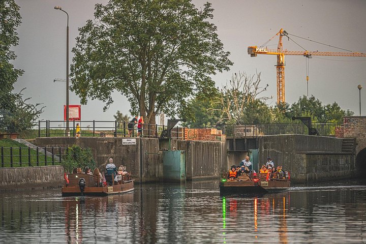 Passeio de barco histórico em Gdansk, explorando o Rio Motława e o estaleiro, foto 15 | wizardtrip