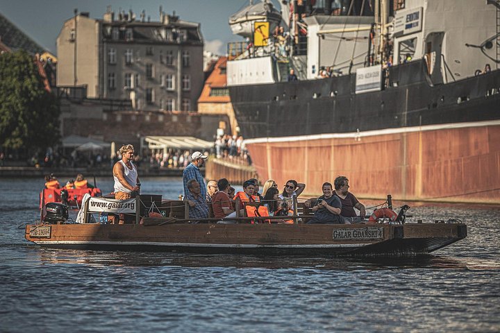 Passeio de barco histórico em Gdansk, explorando o Rio Motława e o estaleiro, foto 17 | wizardtrip