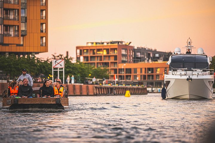 Passeio de barco histórico em Gdansk, explorando o Rio Motława e o estaleiro, foto 18 | wizardtrip