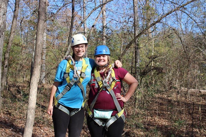 Zipline adventure through a forest in Hot Springs, USA, photo 7 | wizardtrip