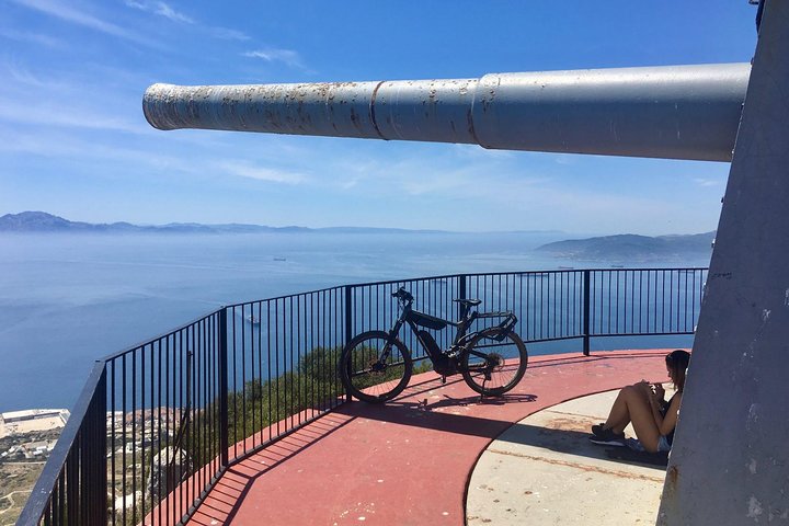 Utforska Gibraltars fantastiska landskap och historiska platser på en guidad eBike-tur, foto 8 | wizardtrip