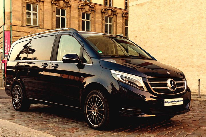 Transfert privé en voiture de l'aéroport d'Heathrow au centre de Londres, avec des véhicules confortables et des chauffeurs professionnels, photo 6 | wizardtrip
