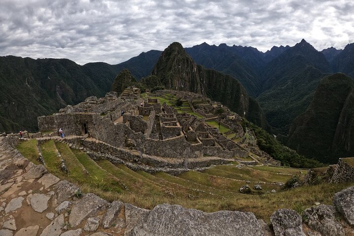 Tour de día completo a Machu Picchu desde Cusco, con viajes panorámicos en tren y exploración guiada de la ciudadela inca, foto 9 | wizardtrip
