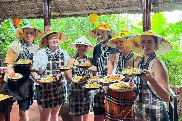 Hoi An Cooking Class: Market, Basket Boat & Culinary Experience | wizardtrip