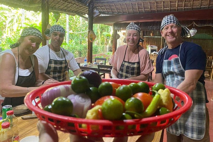 Découvrez la culture de Hoi An : visite du marché, balade en bateau panier, pêche aux crabes et cours de cuisine vietnamienne pratique, photo 13 | wizardtrip