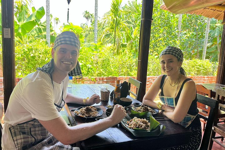 Découvrez la culture de Hoi An : visite du marché, balade en bateau panier, pêche aux crabes et cours de cuisine vietnamienne pratique, photo 41 | wizardtrip