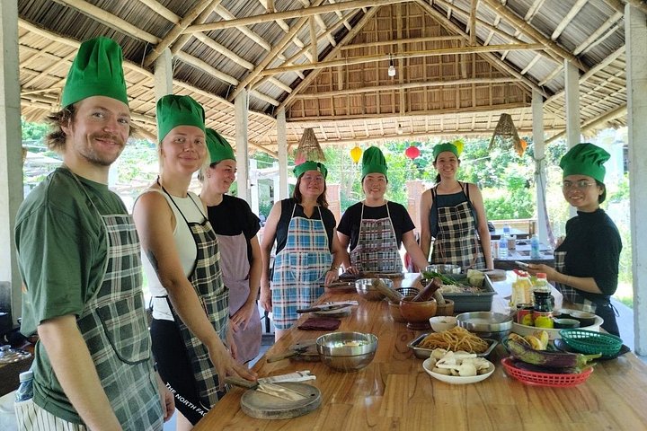 Découvrez la culture de Hoi An : visite du marché, balade en bateau panier, pêche aux crabes et cours de cuisine vietnamienne pratique, photo 46 | wizardtrip