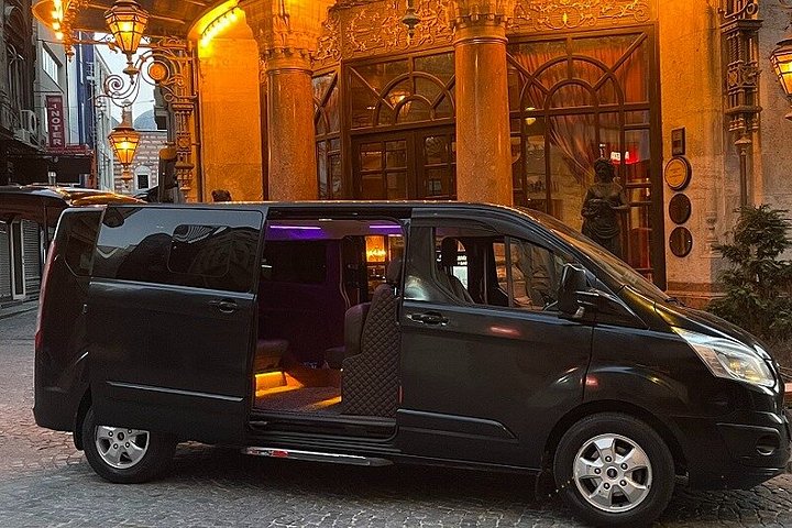 Private airport transfer service in Istanbul by minivan, ensuring a comfortable journey to your hotel, photo 17 | wizardtrip