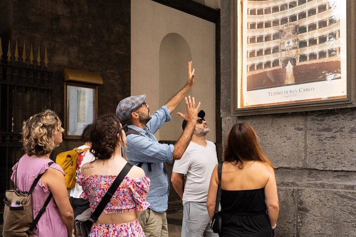 Um passeio guiado de comida de rua em Nápoles, Itália, com pizza, doces e iguarias locais, foto 8 | wizardtrip