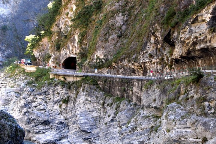 Private Tour zur Erkundung der Naturwunder der Taroko-Schlucht und der malerischen Küsten von Hualien, Taiwan, Foto 11 | wizardtrip
