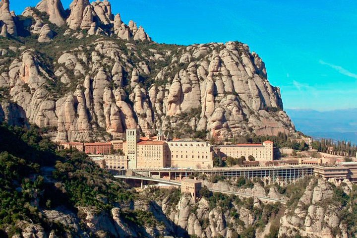 Montserrat Kloostertour vanuit Barcelona: Tour, Transfers & Basiliek | wizardtrip