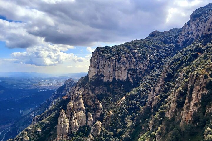 Visite guidée du Monastère de Montserrat depuis Barcelone, avec des vues magnifiques sur les montagnes et des sites historiques, photo 10 | wizardtrip