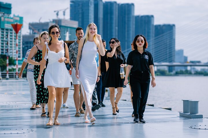 Luksusbådcruise på Saigon-floden, Ho Chi Minh City, med byens vartegn, foto 9 | wizardtrip