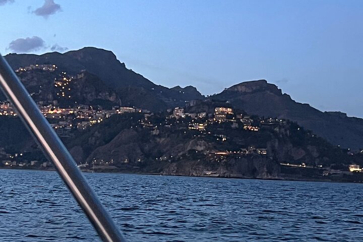 Båttur som utforskar Siciliens kust, inklusive Taormina och Isola Bella, foto 29 | wizardtrip